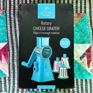 Manual Grater w/ 3 Blades